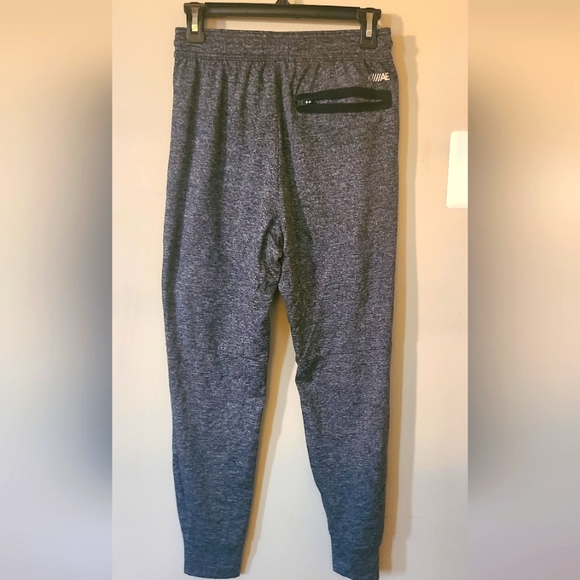 Men's American Eagle Joggers - Picture 2 of 4